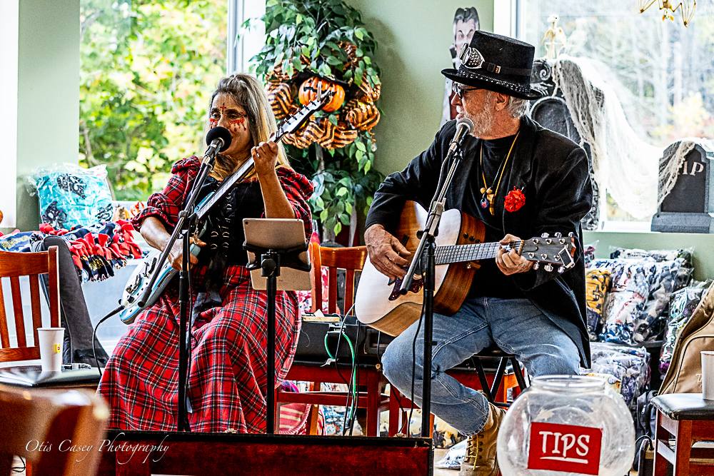 More Steampunk music from our friends at previous New York events! By Otis Casey.